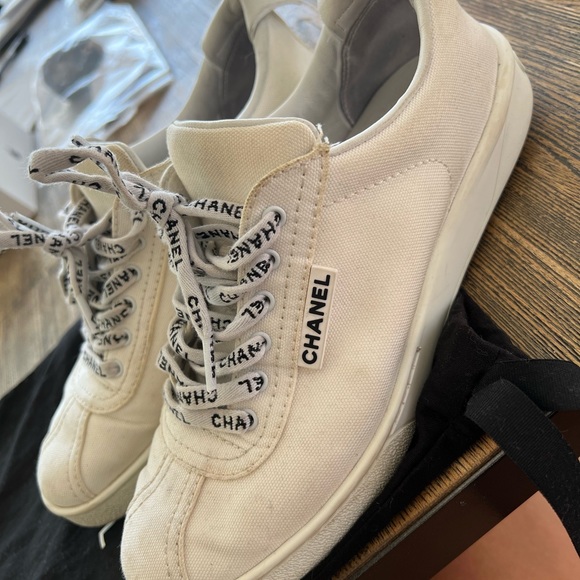 Chanel Weekender Sneakers 😍 - Picture 2 of 4